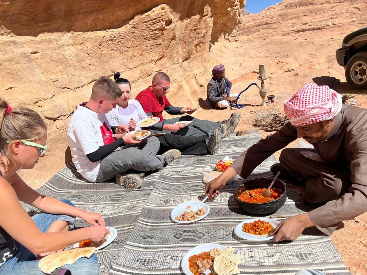 Joy To Wadi Rum Exterior photo